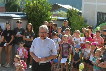 Oratorij Šmartno v Tuhinju 200 pohodnikov na poti (6)